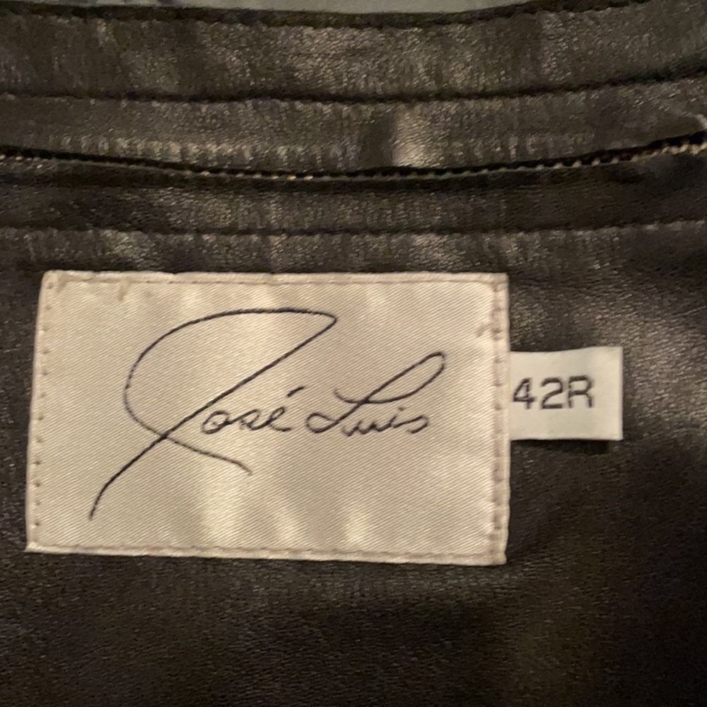 Good looking black leather blazer 42 R